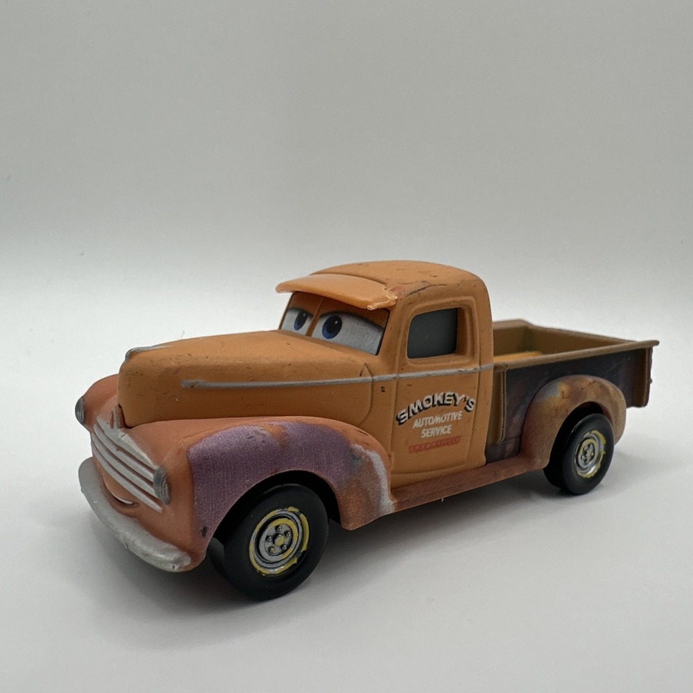 Mattel Disney Pixar Cars Die-Cast Smokey Vehicle 1:55‎ scale Model  DXV37